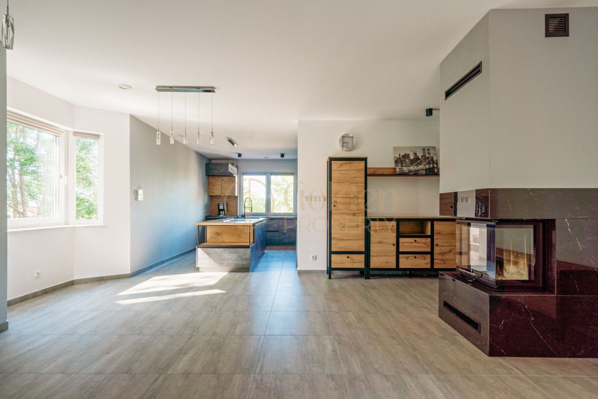 Lokal Jastrzębia Góra, ul. Kuracyjna. Zdjęcie 16