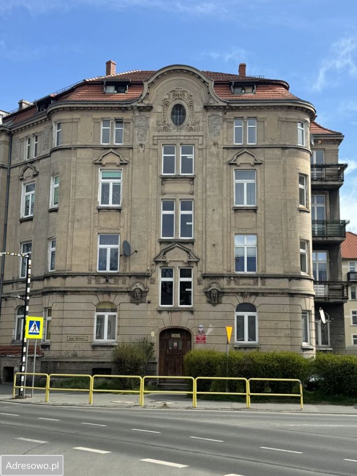 Mieszkanie 6-pokojowe Jelenia Góra Centrum, ul. Adama Mickiewicza. Zdjęcie 1