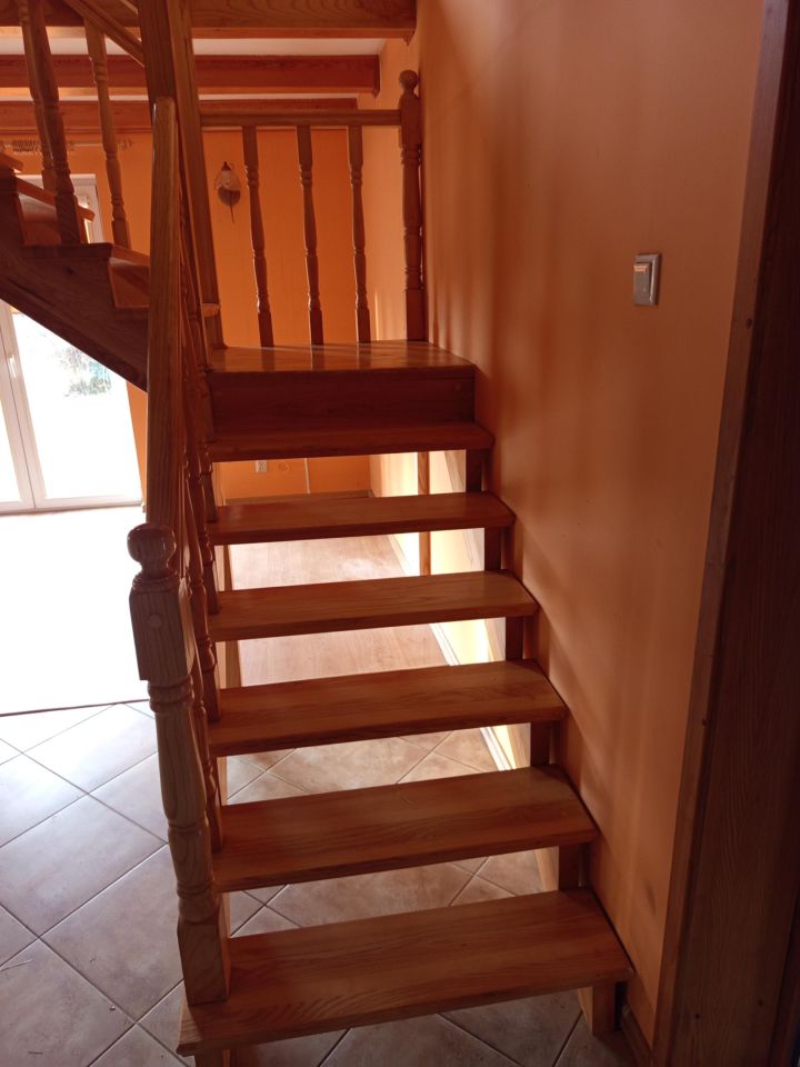 dom wolnostojący, 4 pokoje Płozy. Zdjęcie 13