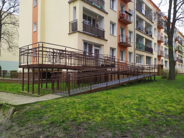 Mieszkanie 3-pokojowe Łódź Górna. Zdjęcie 1