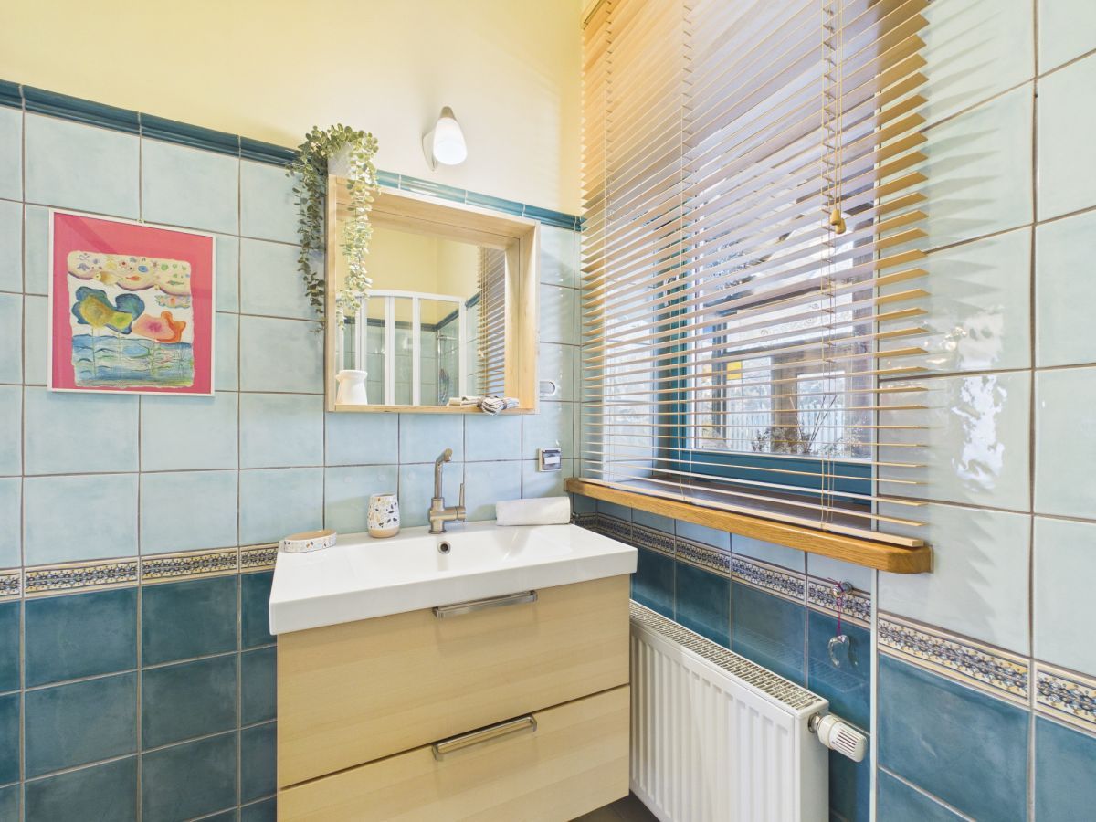 dom wolnostojący, 7 pokoi Pęcice Małe. Zdjęcie 12