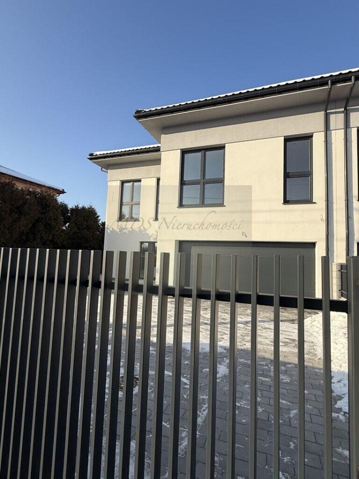 bliźniak, 5 pokoi Warszawa Wilanów, ul. Łukasza Drewny. Zdjęcie 2