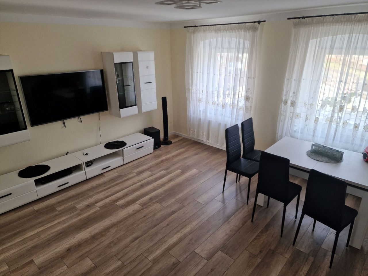 Mieszkanie 3-pokojowe Strzegom. Zdjęcie 1