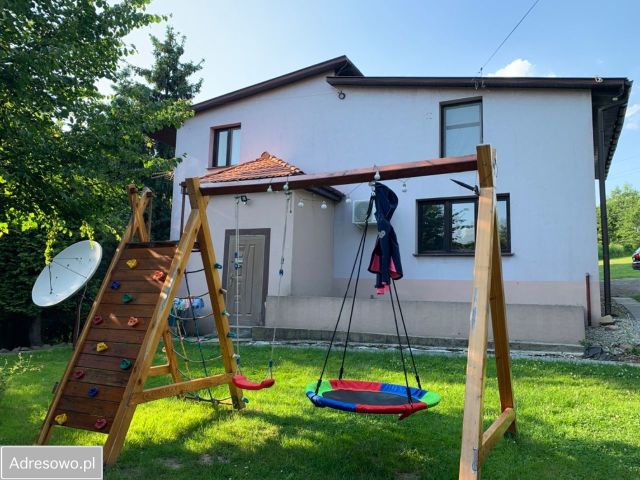 dom wolnostojący, 6 pokoi Chorągwica. Zdjęcie 1