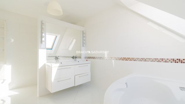 bliźniak, 6 pokoi Wola Luborzycka. Zdjęcie 11