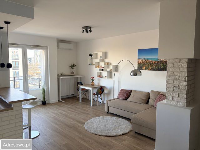 Mieszkanie 2-pokojowe Warszawa Gocław, ul. Jana Nowaka-Jeziorańskiego. Zdjęcie 1