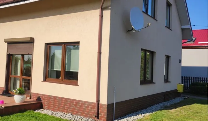 dom wolnostojący, 6 pokoi Trzebiatów