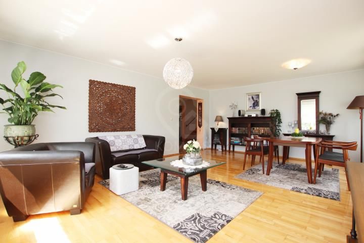 dom wolnostojący, 7 pokoi Mąkoszyce. Zdjęcie 6