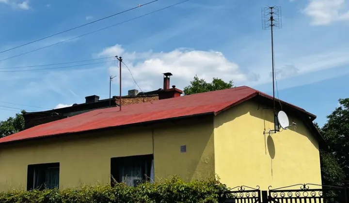 dom wolnostojący, 2 pokoje Radomsko, ul. Reja