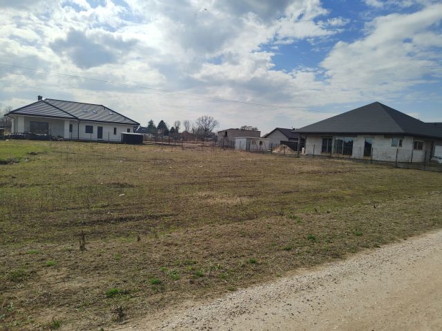 Działka budowlana Rozlazłów. Zdjęcie 1