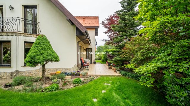 dom wolnostojący, 6 pokoi Bibice, ul. Kwiaty Polne. Zdjęcie 33