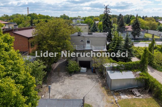 dom wolnostojący, 8 pokoi Pabianice, ul. Karniszewicka. Zdjęcie 4