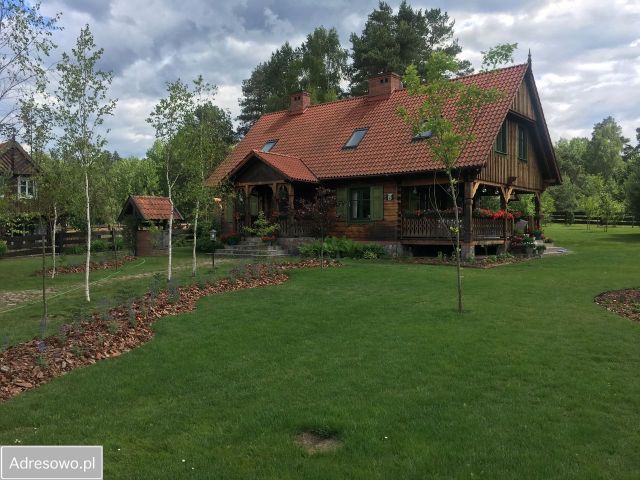 dom wolnostojący, 5 pokoi Piaski. Zdjęcie 1