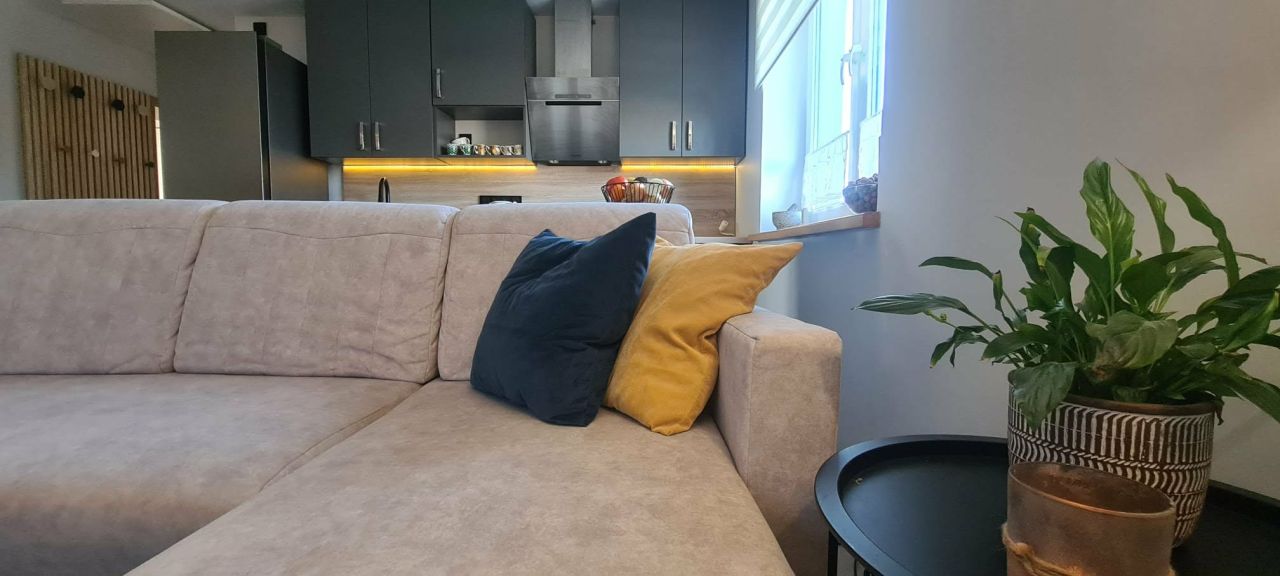 Mieszkanie 3-pokojowe Kluczowa. Zdjęcie 2