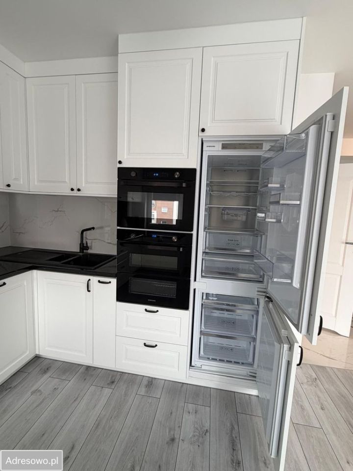 Mieszkanie 4-pokojowe Płock, ul. gen. Władysława Sikorskiego. Zdjęcie 2