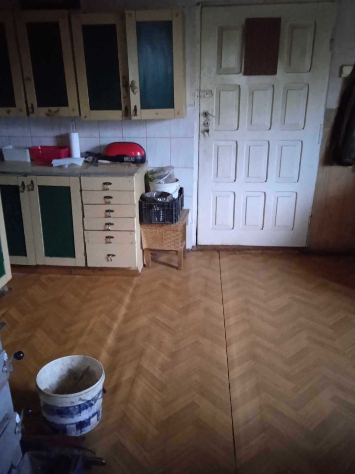 bliźniak, 3 pokoje Jurgi. Zdjęcie 4