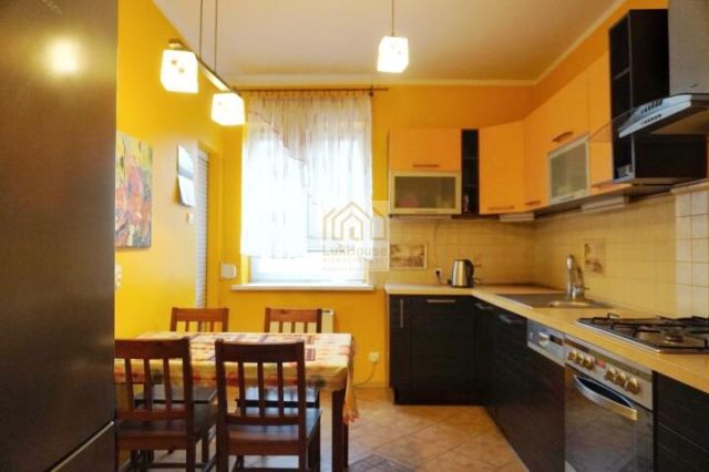 Mieszkanie 3-pokojowe Bytom, ul. Karola Miarki. Zdjęcie 5