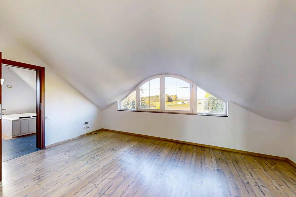 dom wolnostojący, 6 pokoi Zelgoszcz. Zdjęcie 14