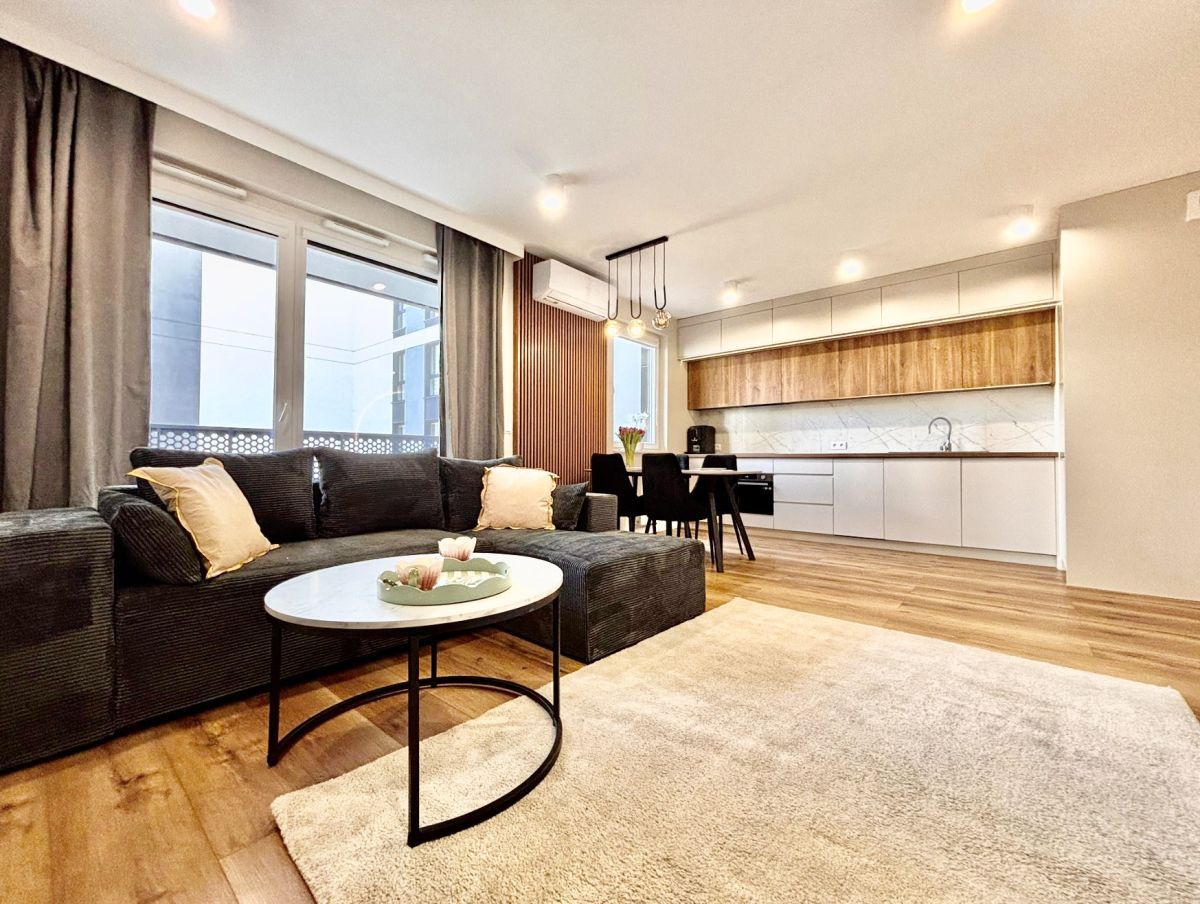 Mieszkanie 3-pokojowe Warszawa Praga, ul. Drwęcka. Zdjęcie 1