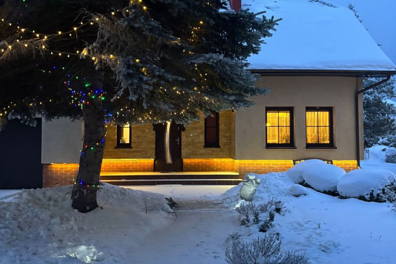 dom wolnostojący, 5 pokoi Tomaszów Lubelski, ul. Wojska Polskiego. Zdjęcie 1