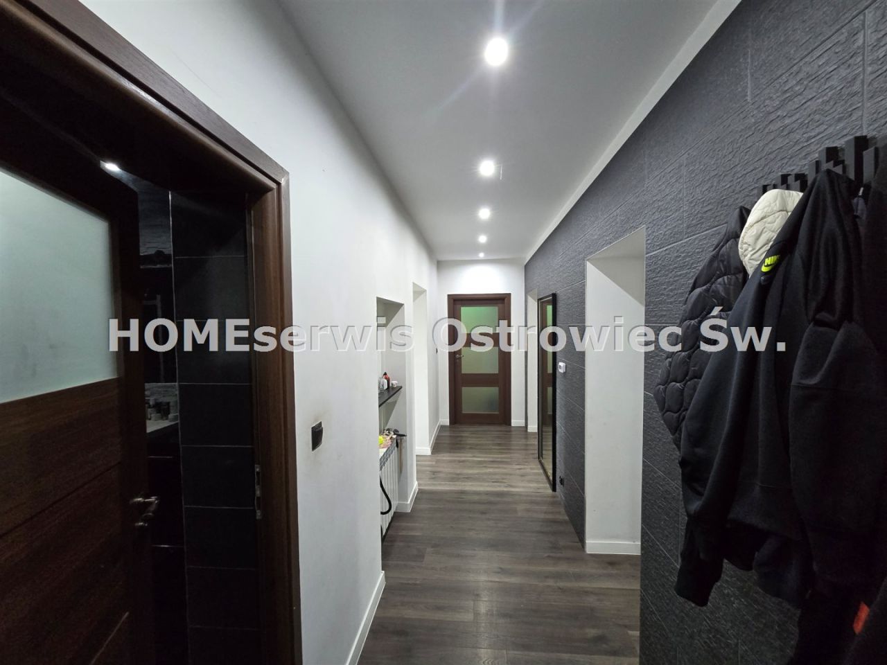 kamienica Ostrowiec Świętokrzyski Centrum, ul. Sławomira Czerwińskiego. Zdjęcie 14