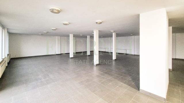 Hala/magazyn Kazimierza Wielka, ul. Przemysłowa. Zdjęcie 9