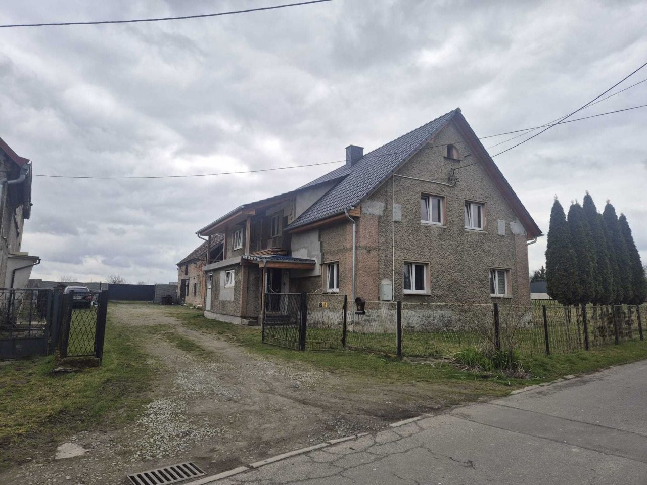 dom wolnostojący Łosiów. Zdjęcie 3