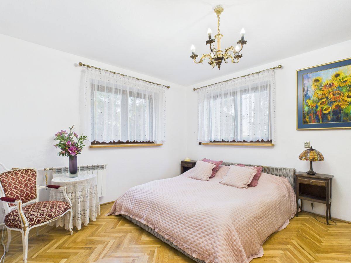 dom wolnostojący, 5 pokoi Radzików. Zdjęcie 16