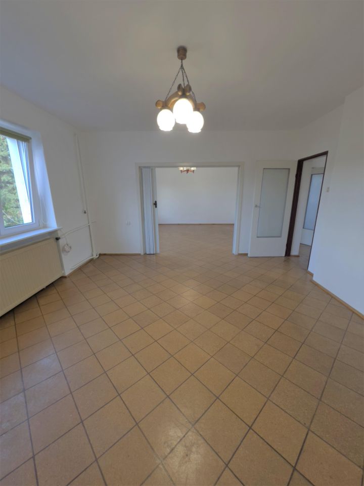 dom wolnostojący, 4 pokoje Solec, ul. Kościelna. Zdjęcie 6