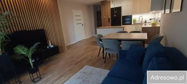 Mieszkanie 4-pokojowe Warszawa Białołęka, ul. Ku Rzece. Zdjęcie 1