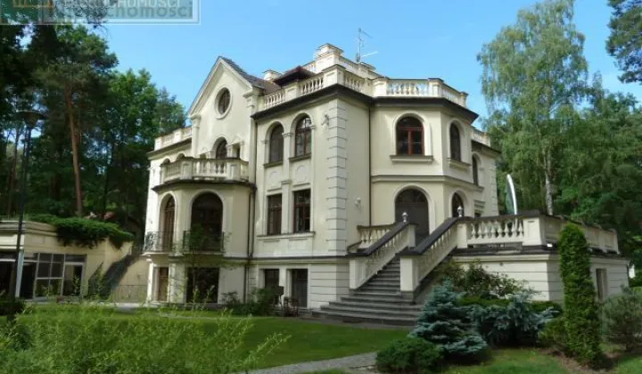 dom wolnostojący, 11 pokoi Konstancin-Jeziorna