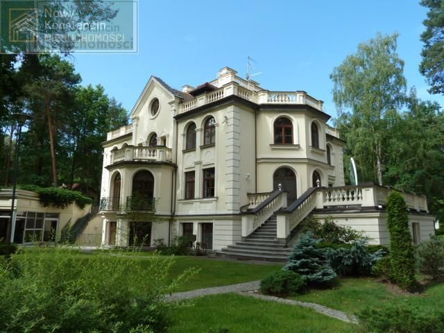 dom wolnostojący, 11 pokoi Konstancin-Jeziorna. Zdjęcie 1