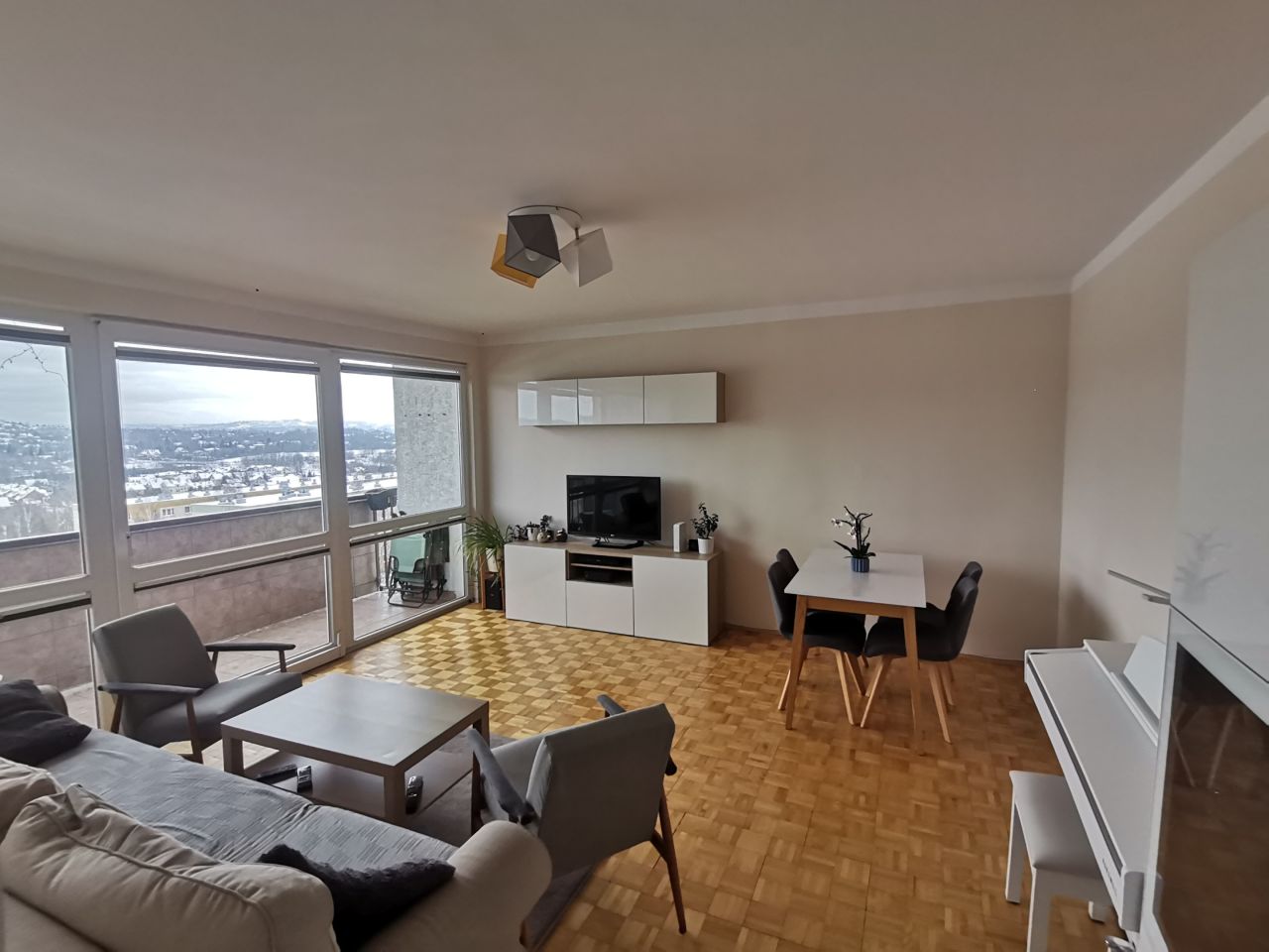 Mieszkanie 4-pokojowe Kraków Kurdwanów, ul. Jakuba Bojki. Zdjęcie 1