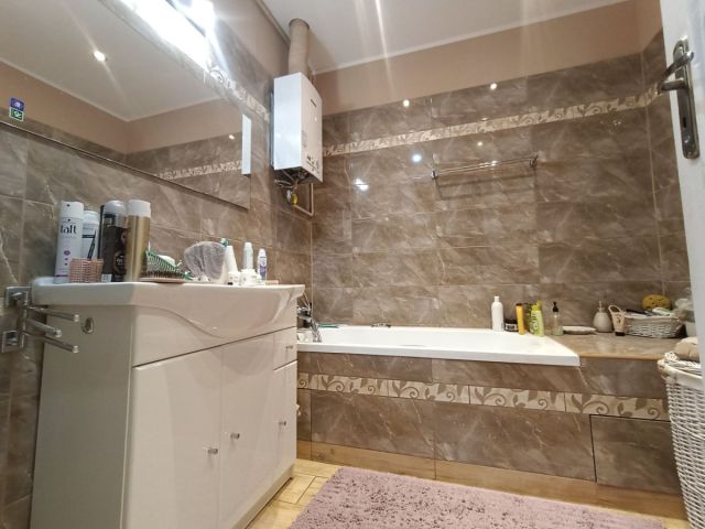 Mieszkanie 3-pokojowe Jelenia Góra. Zdjęcie 9