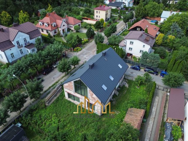 dom wolnostojący, 5 pokoi Sanok Śródmieście, ul. Szopena. Zdjęcie 14