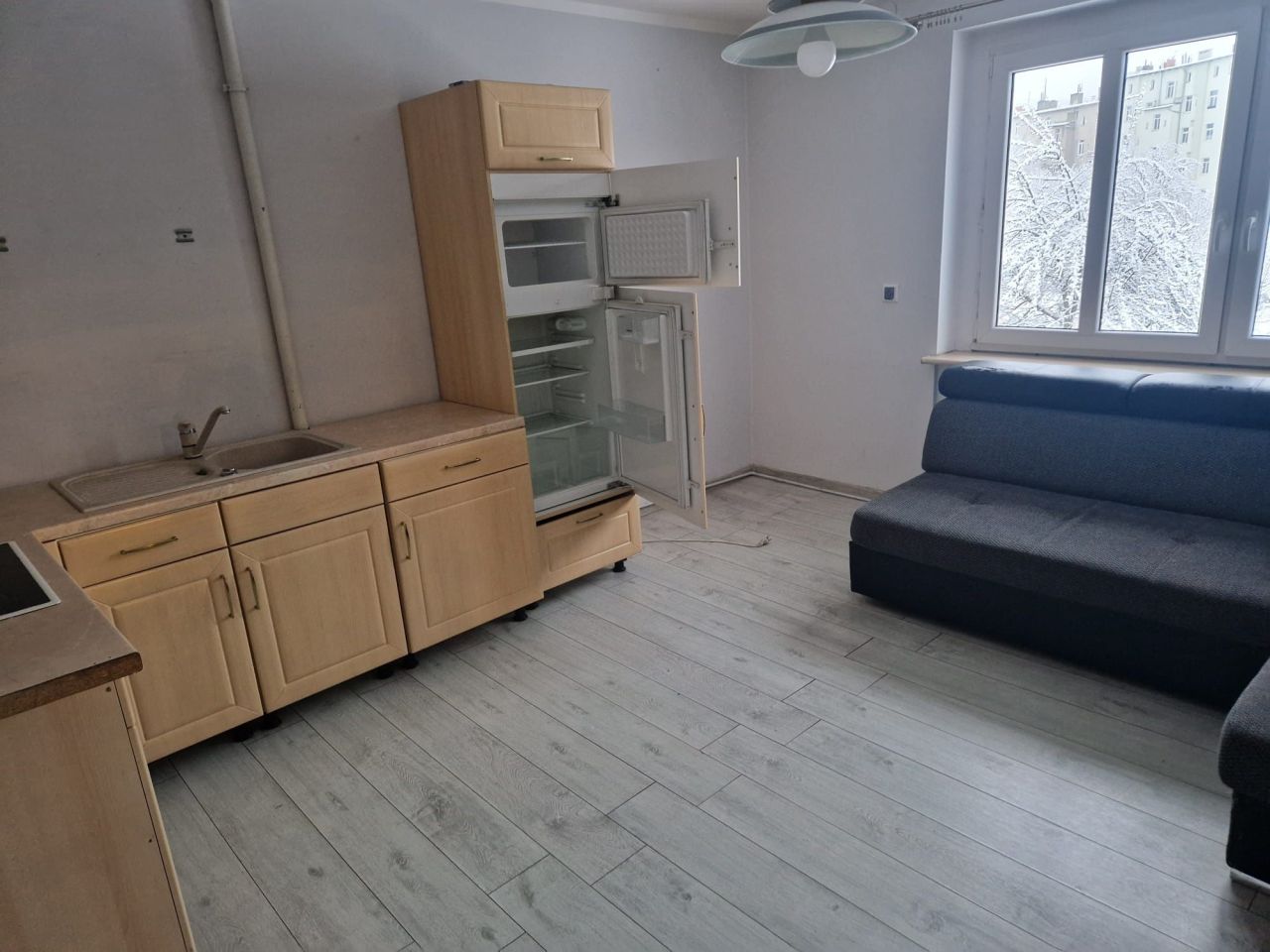 Mieszkanie 1-pokojowe Jelenia Góra Centrum, ul. Osiedle Robotnicze. Zdjęcie 3