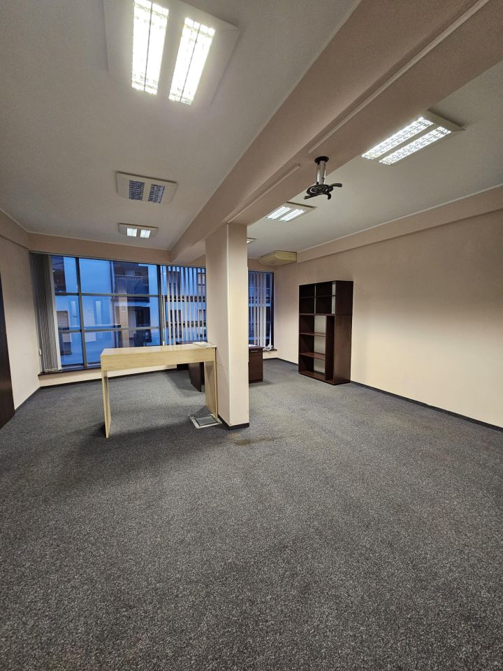 Biuro Wrocław Gaj, ul. Jerzego Kukuczki. Zdjęcie 5