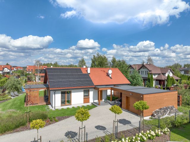 dom wolnostojący, 5 pokoi Ustanów, ul. Bukowa. Zdjęcie 1