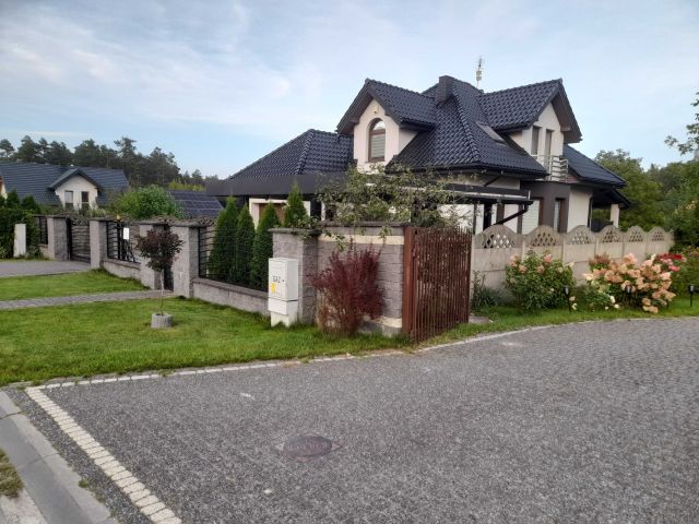 dom wolnostojący Radom, ul. Edmunda Bakalarza. Zdjęcie 1