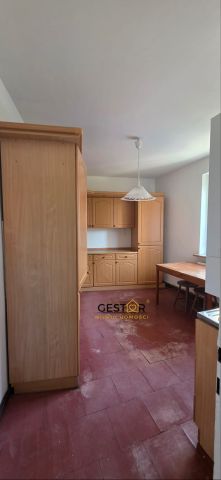 Mieszkanie 3-pokojowe Dzierżoniów, ul. Henryka Sienkiewicza. Zdjęcie 2