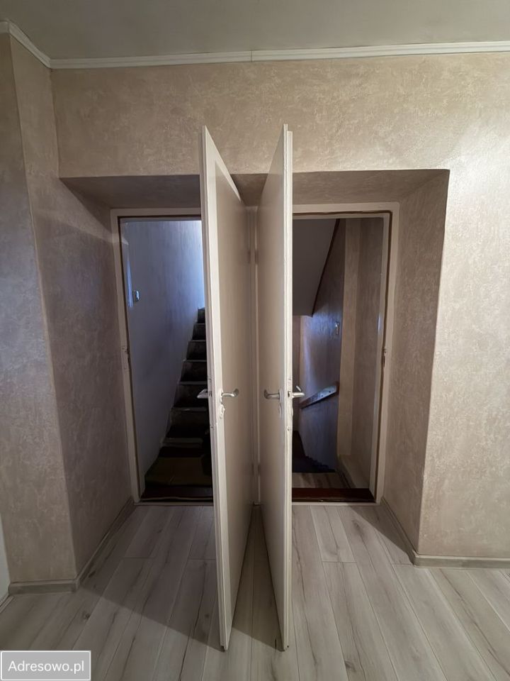 dom wolnostojący, 4 pokoje Święte. Zdjęcie 13