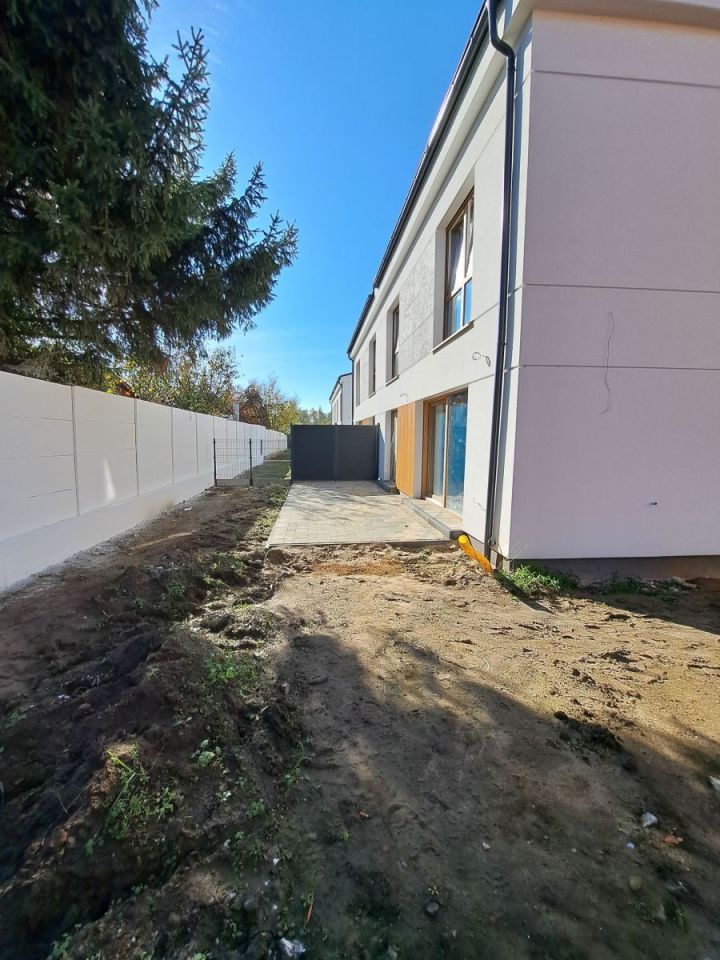 dom szeregowy, 4 pokoje Złotniki, Złotniki. Zdjęcie 5