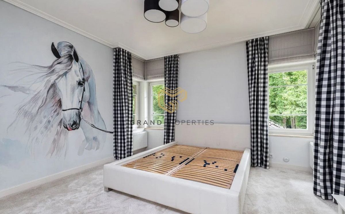 dom wolnostojący, 5 pokoi Konstancin-Jeziorna. Zdjęcie 30