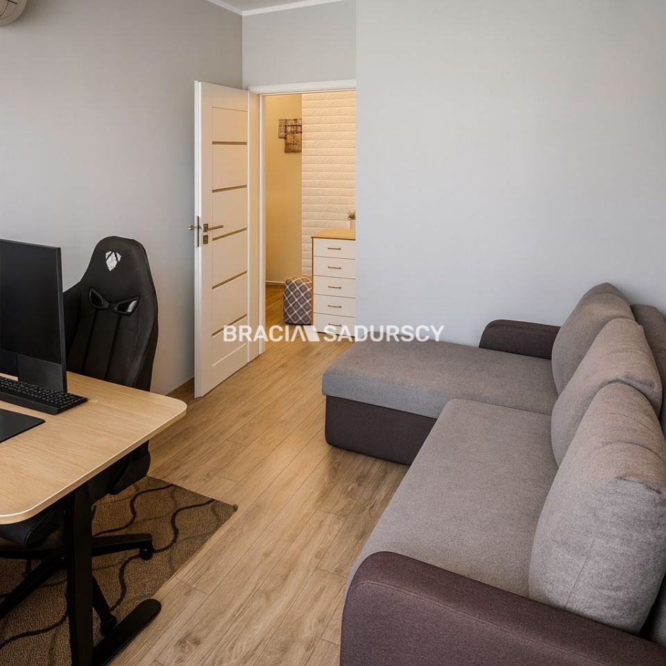 Mieszkanie 3-pokojowe Kraków Czyżyny, ul. Bolesława Orlińskiego. Zdjęcie 4