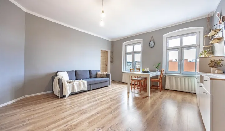 Mieszkanie 4-pokojowe Wrocław Śródmieście, ul. Trzebnicka