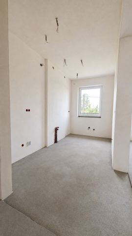 Mieszkanie 3-pokojowe Głogów Małopolski. Zdjęcie 16