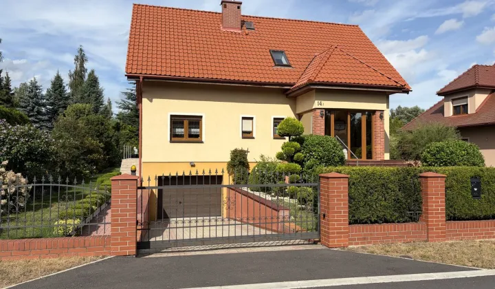 dom wolnostojący, 5 pokoi Zgorzelec, ul. Słoneczna