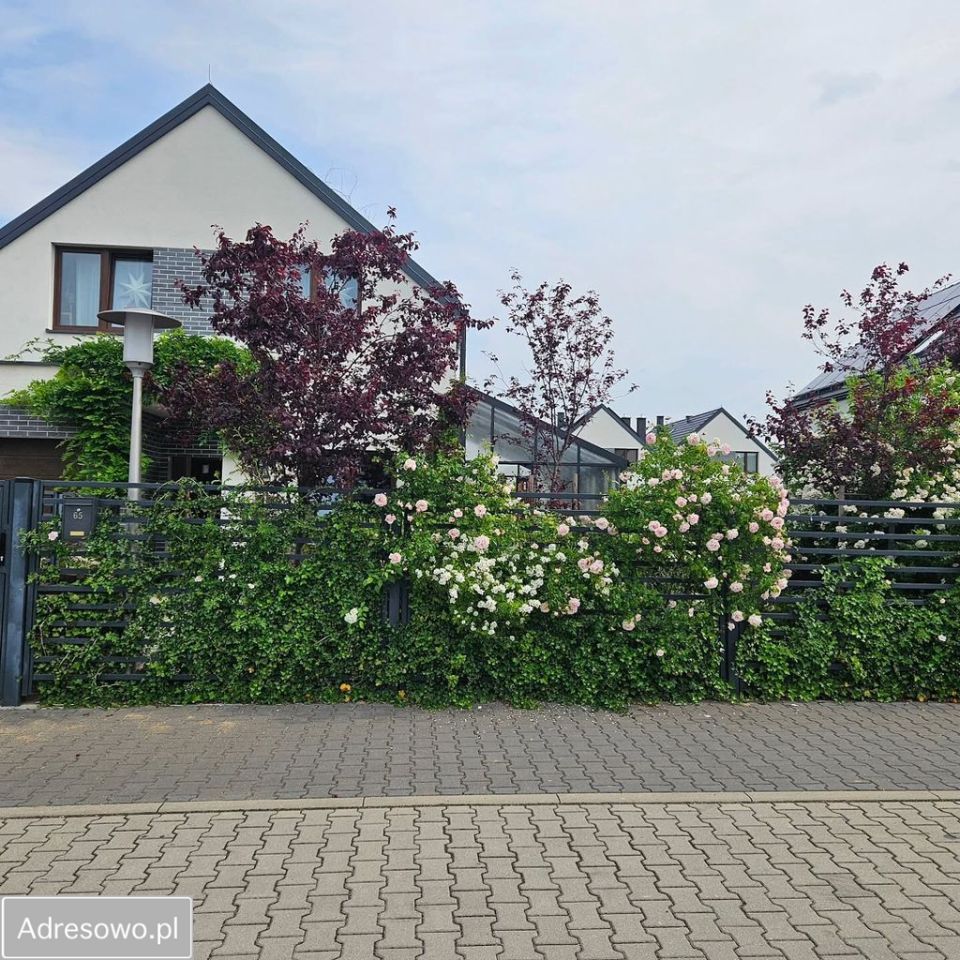 bliźniak, 5 pokoi Karwiany. Zdjęcie 1