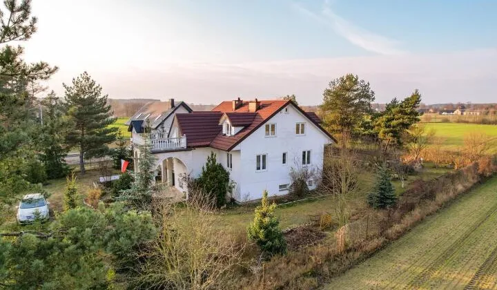 dom wolnostojący, 7 pokoi Cieńsza