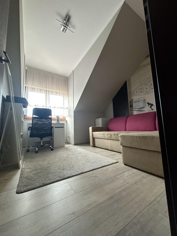 dom szeregowy, 4 pokoje Brzezina, ul. Pogodna. Zdjęcie 3